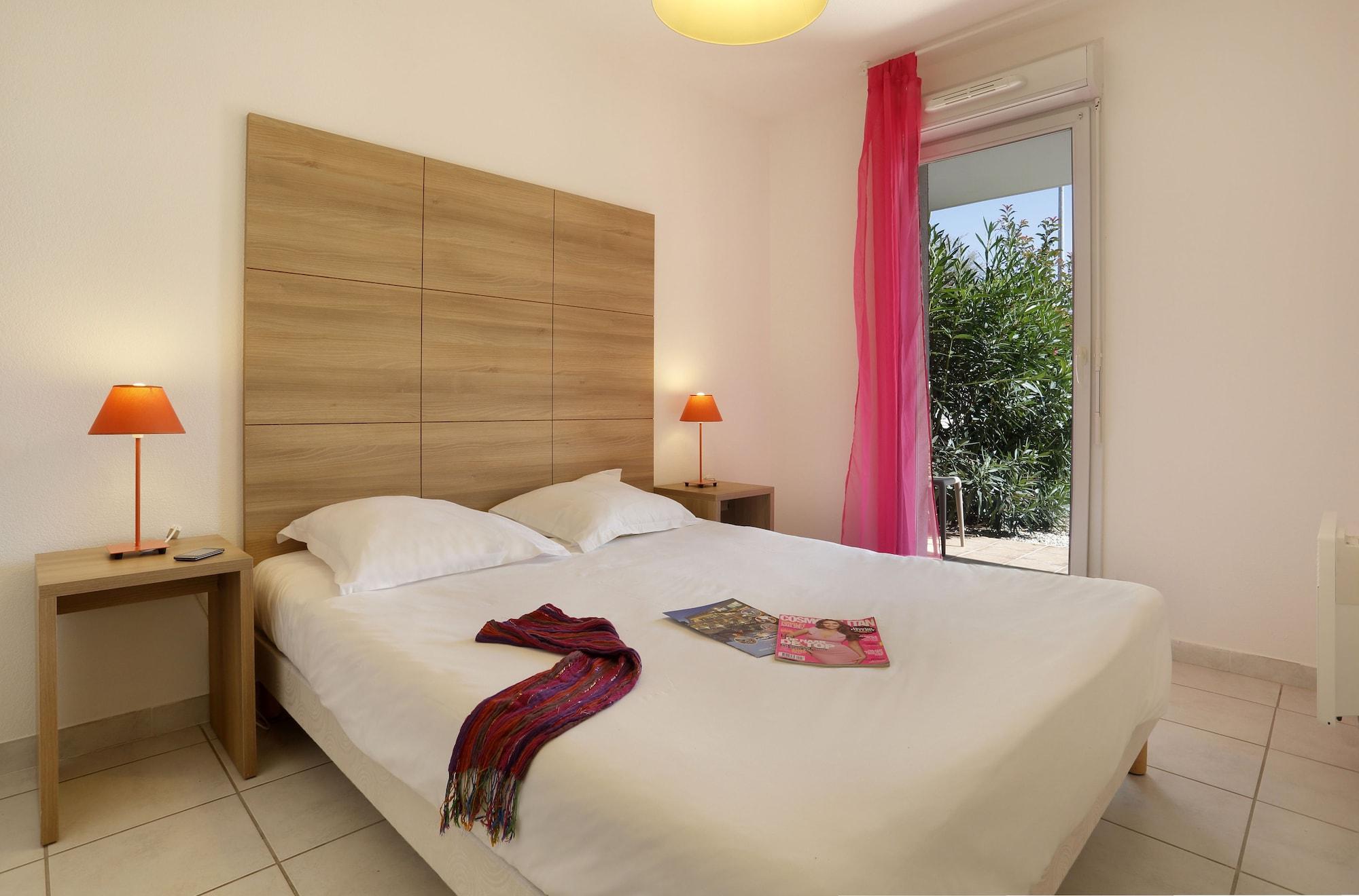 Vacanceole - Residence Cap Camargue ル・グロー・デュ・ロワ エクステリア 写真
